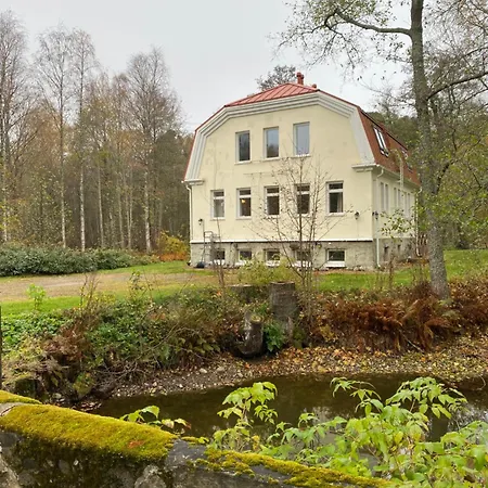 Idyllic Charm- With A Moat! 康阿斯阿拉