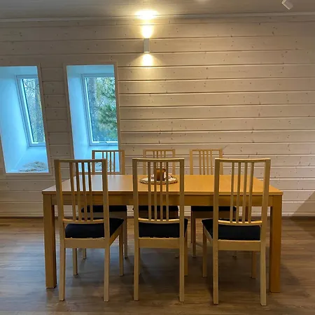 公寓 Idyllic Charm- With A Moat!