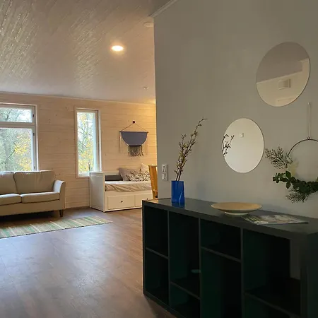 Idyllic Charm- With A Moat! 公寓